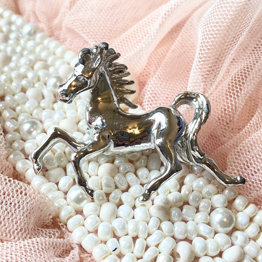 Silver Tone Galloping Horse Brooch Vintage Equestrian Animal Pin Jewelry Country